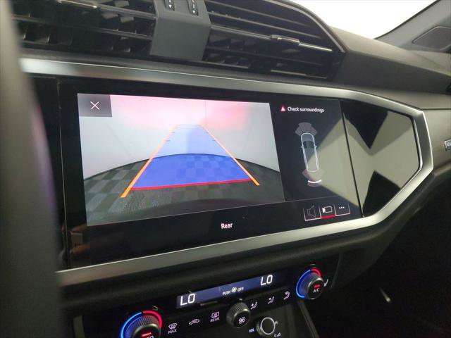 Certified 2019 Audi Q3 2.0T Premium Plus w/ Premium Plus Package AWD/4WD image 28