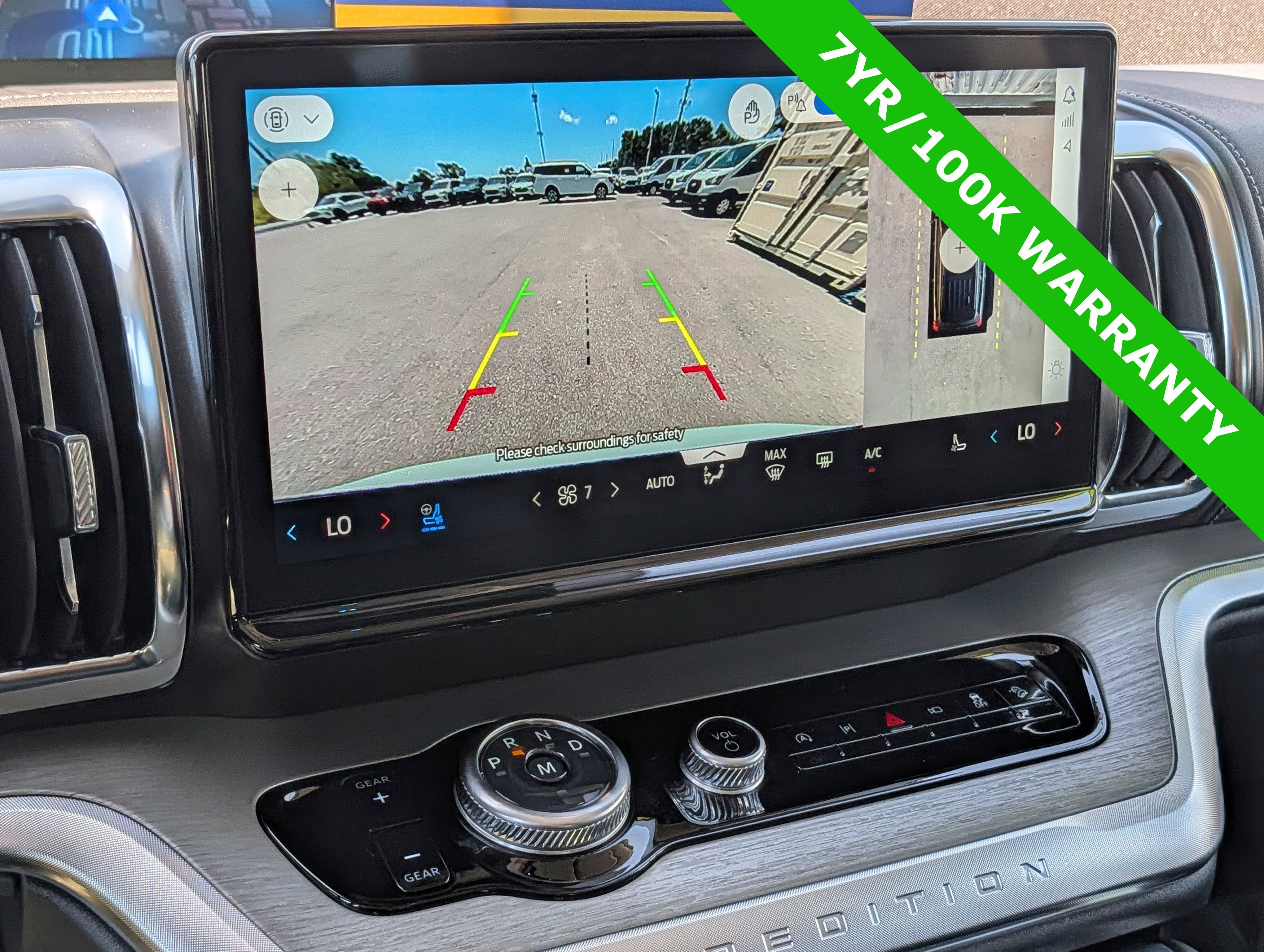 Used 2025 Ford Expedition Platinum AWD/4WD image 34