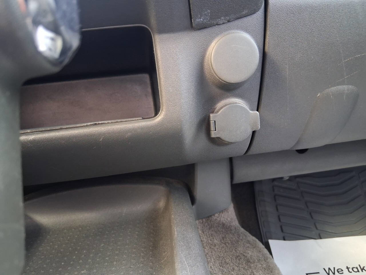 Used 2010 Nissan Frontier SE w/ Power Pkg image 27