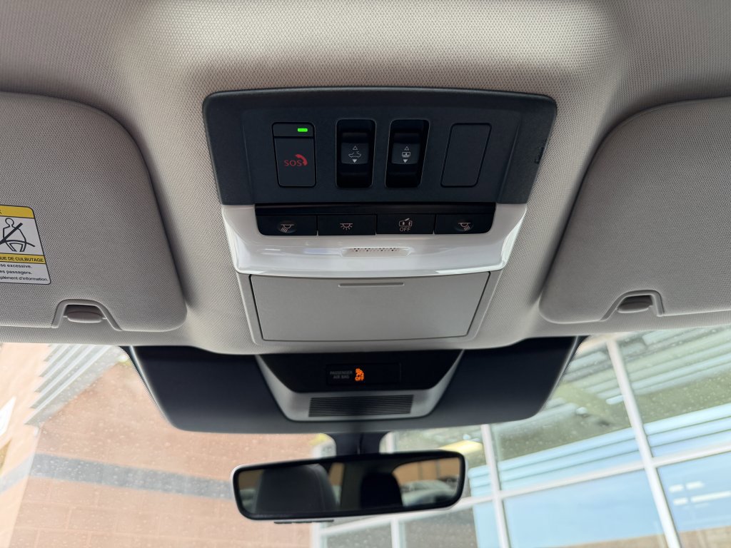 Used 2023 Nissan Pathfinder Platinum image 24