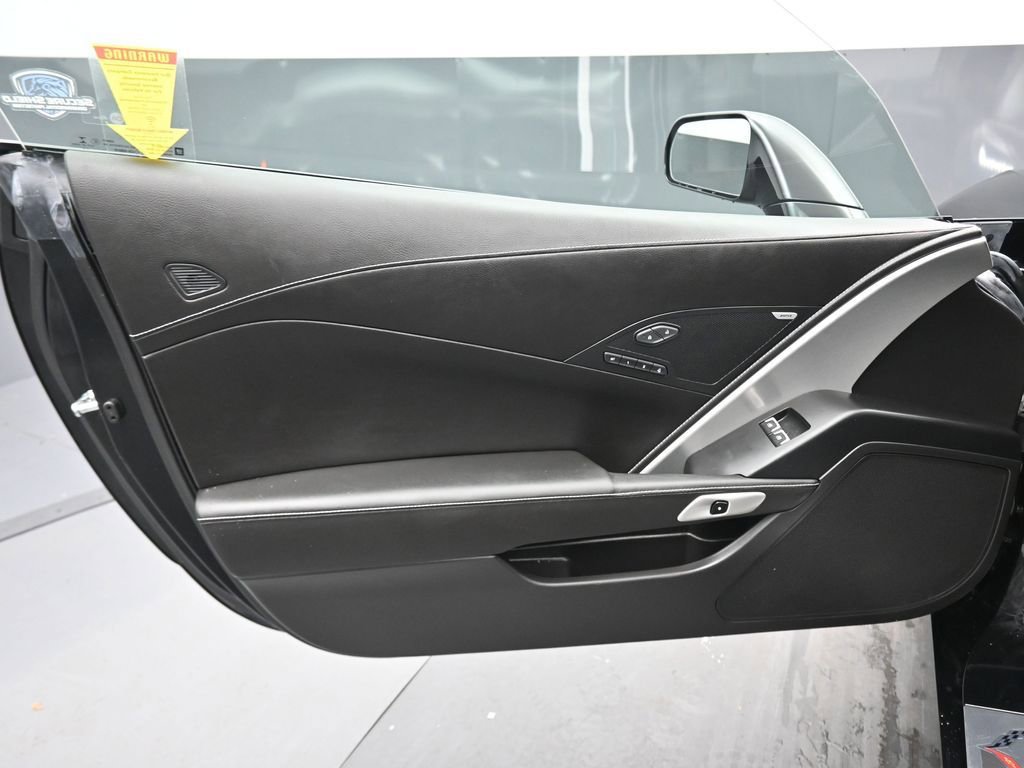 Used 2017 Chevrolet Corvette Stingray Convertible image 9