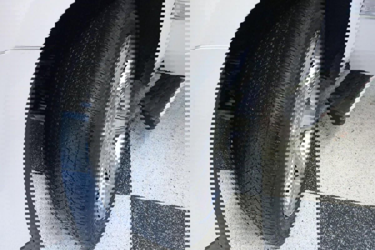 Used 2019 Cadillac Escalade ESV Premium Luxury image 8