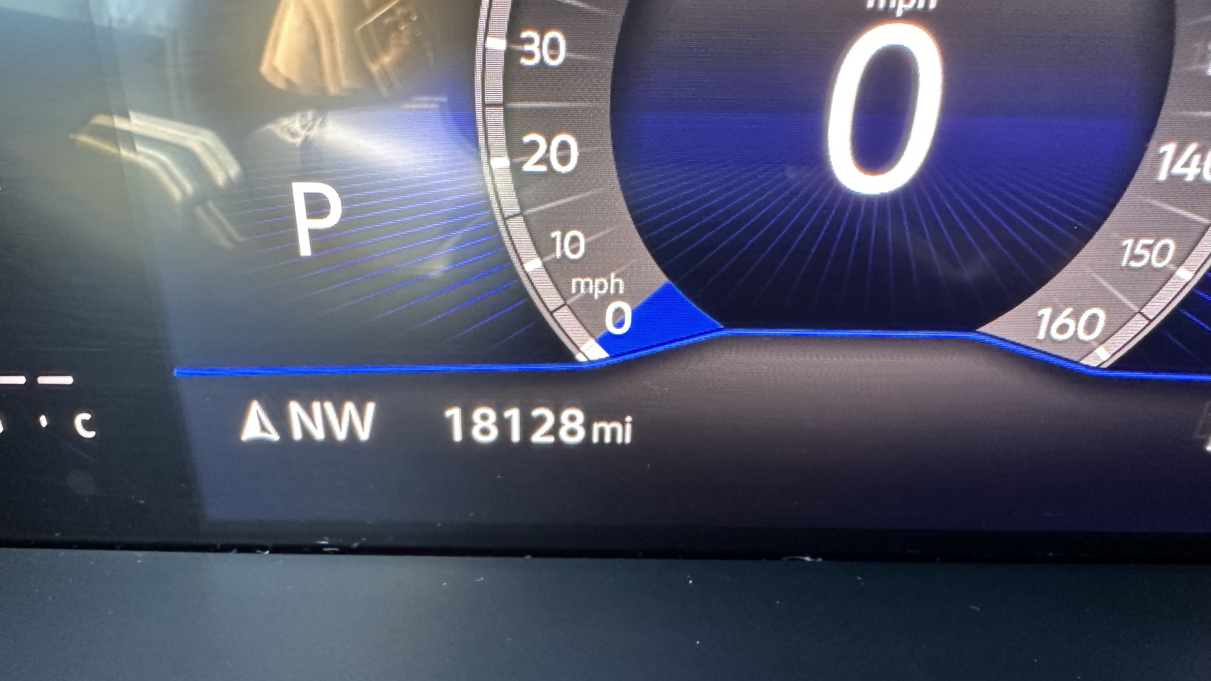 Used 2024 Volkswagen Taos SE w/ Panoramic Sunroof Package image 23