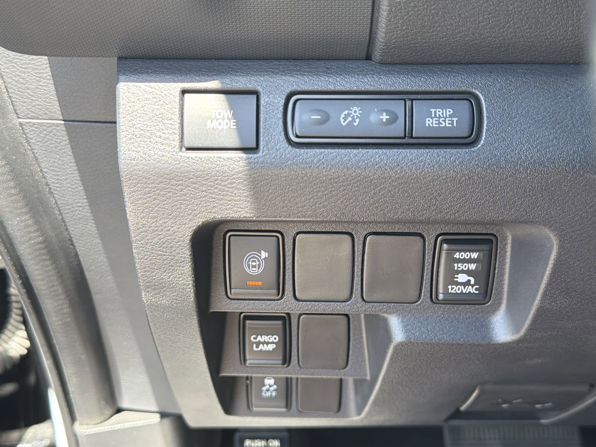 Used 2022 Nissan Frontier SV w/ SV Premium Package image 16