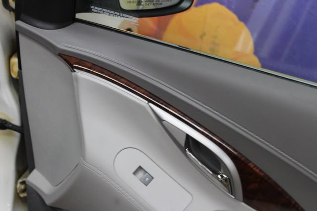 Used 2010 Buick LaCrosse CXS FWD image 11