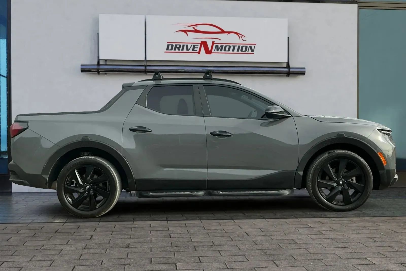 Used 2024 Hyundai Santa Cruz Night image 3