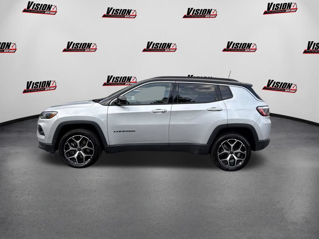 Used 2026 Jeep Compass Limited AWD/4WD image 9