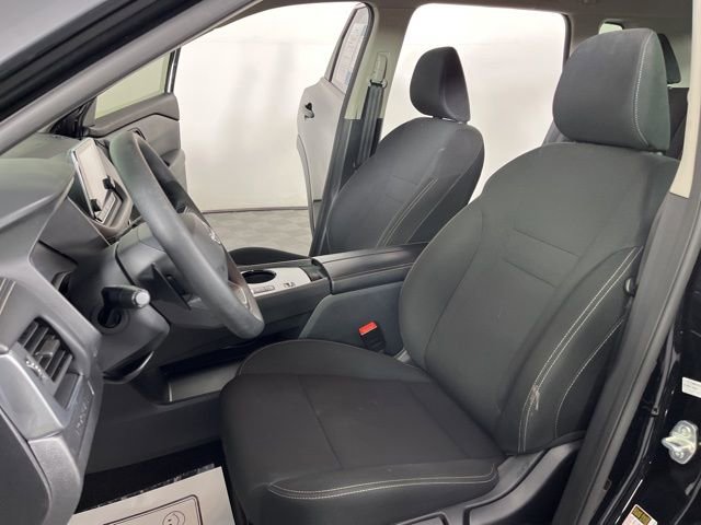 Used 2025 Nissan Rogue S image 19