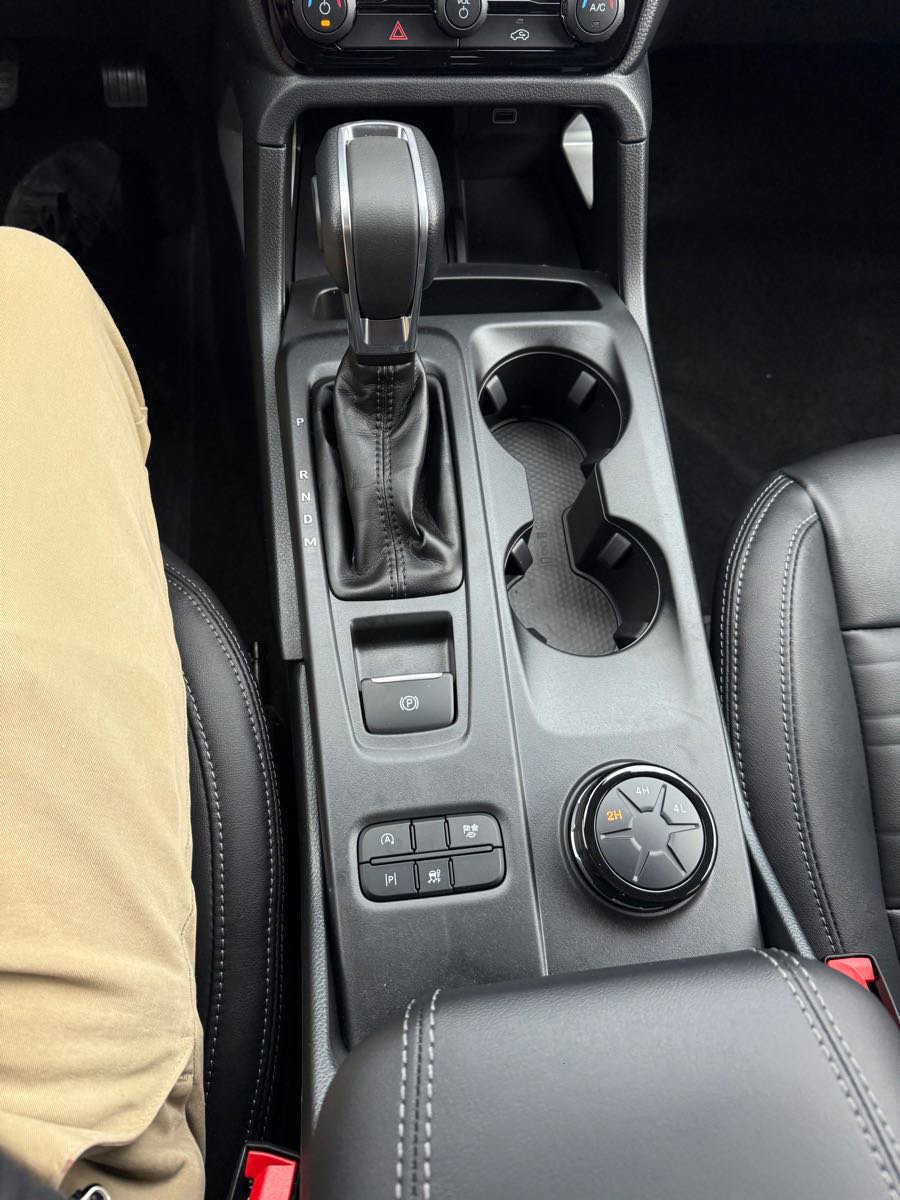 New 2025 Ford Ranger Lariat w/ Chrome Accent Package image 31