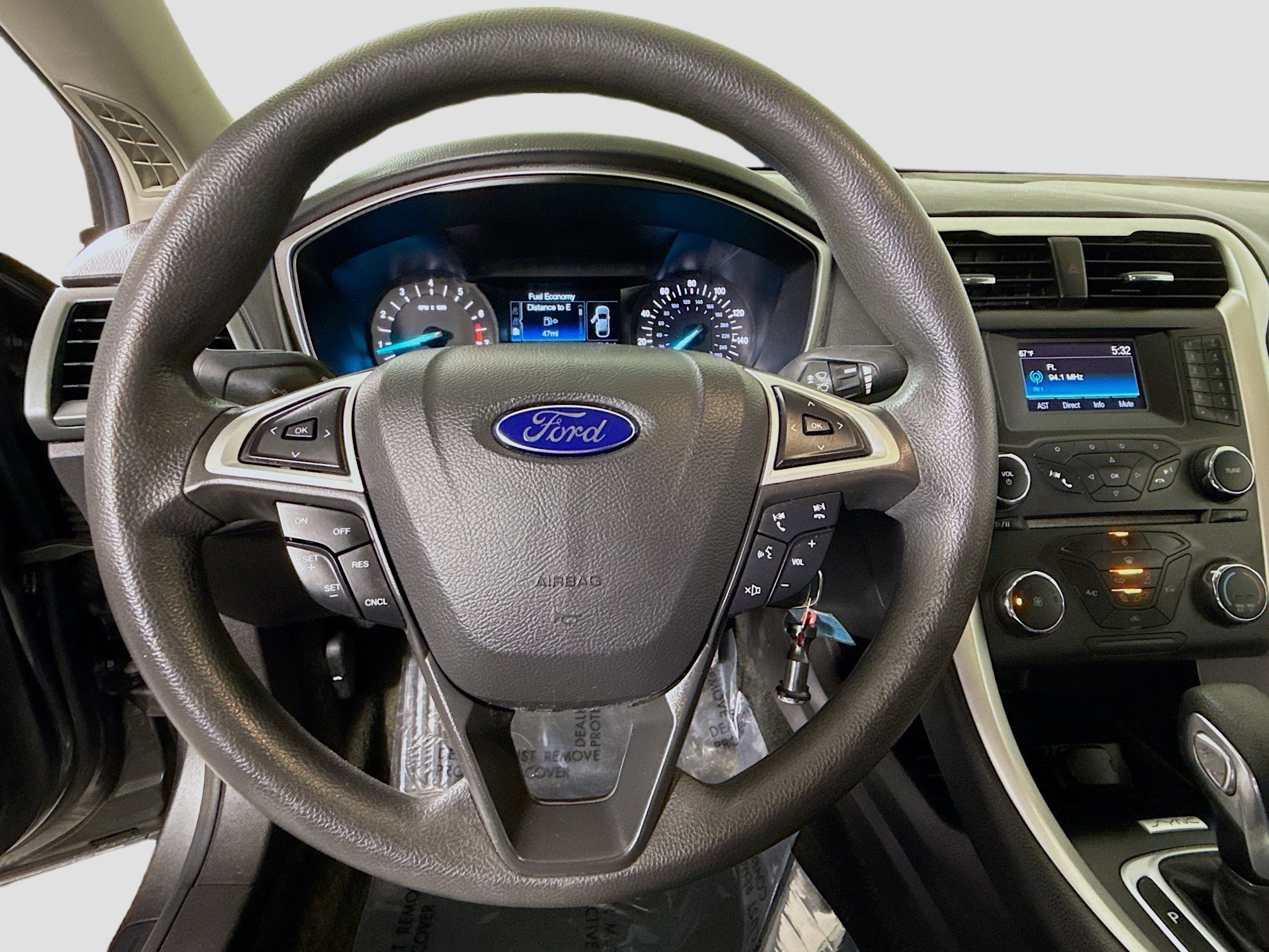 Used 2016 Ford Fusion SE image 13