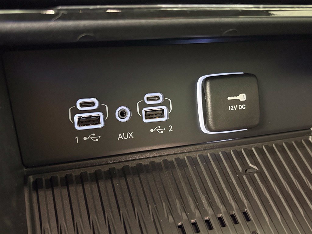 New 2027 Jeep Grand Cherokee Altitude RWD image 27