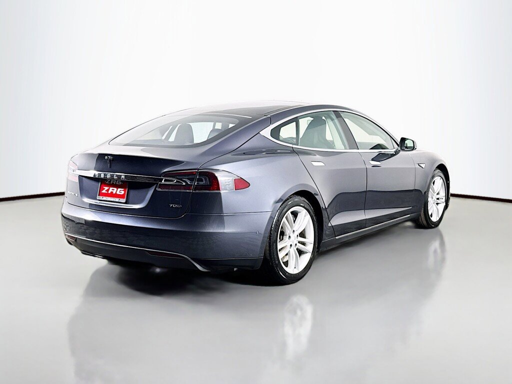 Used 2015 Tesla Model S 70D AWD/4WD image 5