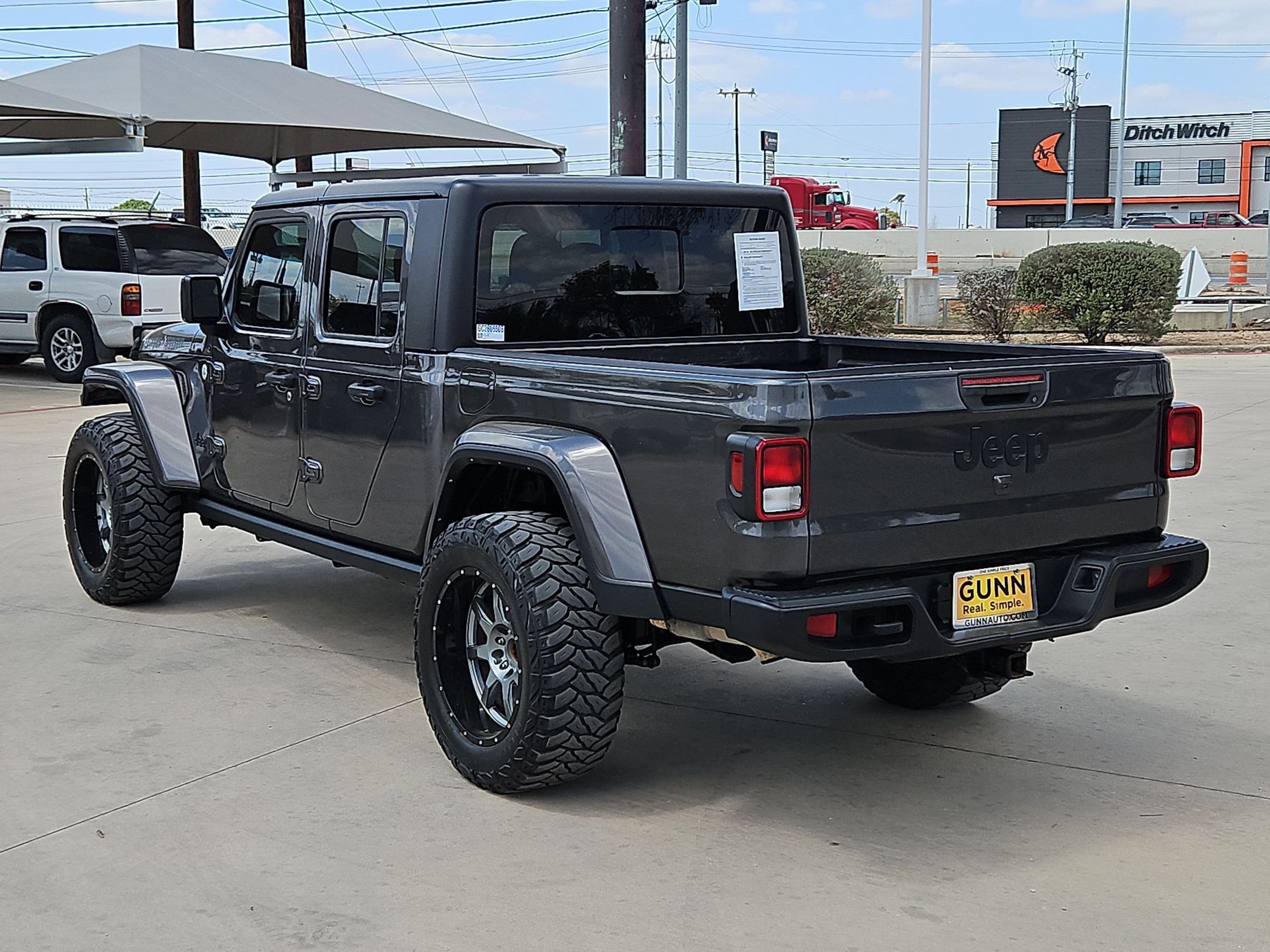 Used 2021 Jeep Gladiator Sport image 5