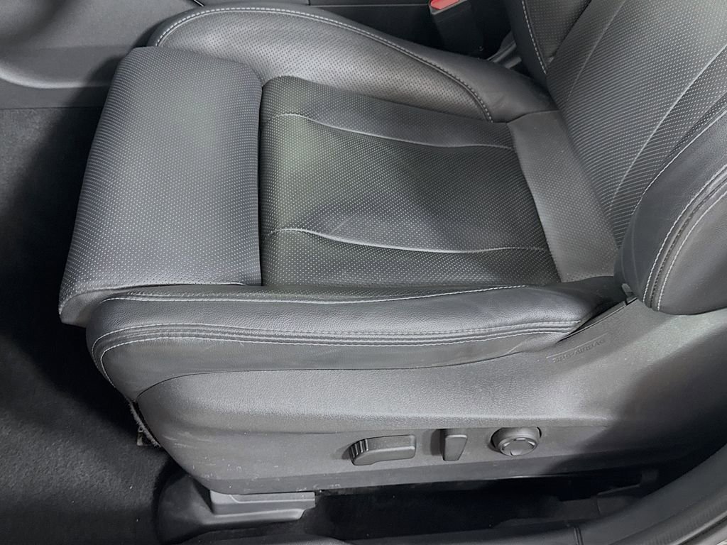 Used 2023 Subaru Outback Touring XT image 23