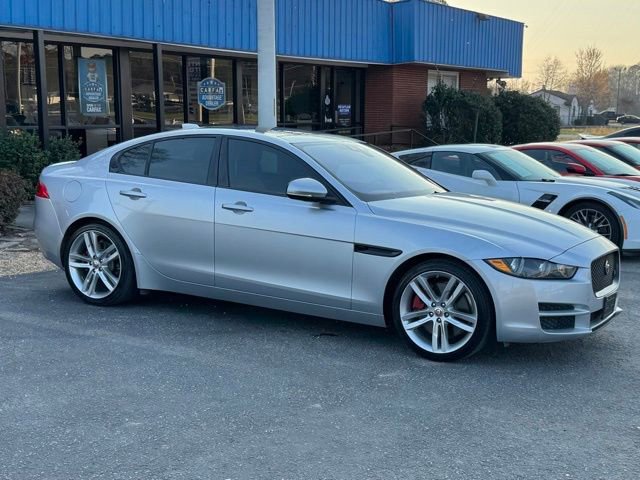 Used 2017 Jaguar XE Prestige image 8