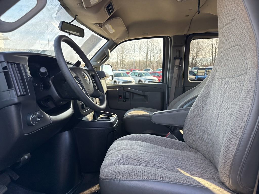 Used 2024 Chevrolet Express 3500 LS image 8