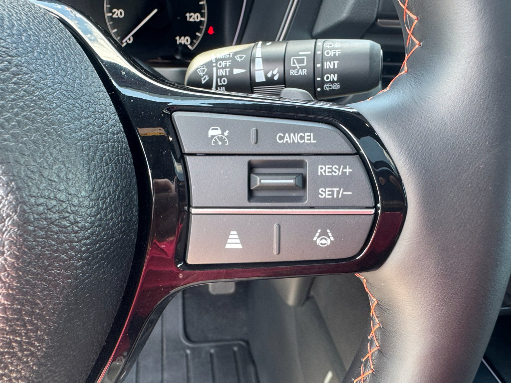 Used 2025 Honda Pilot TrailSport image 14