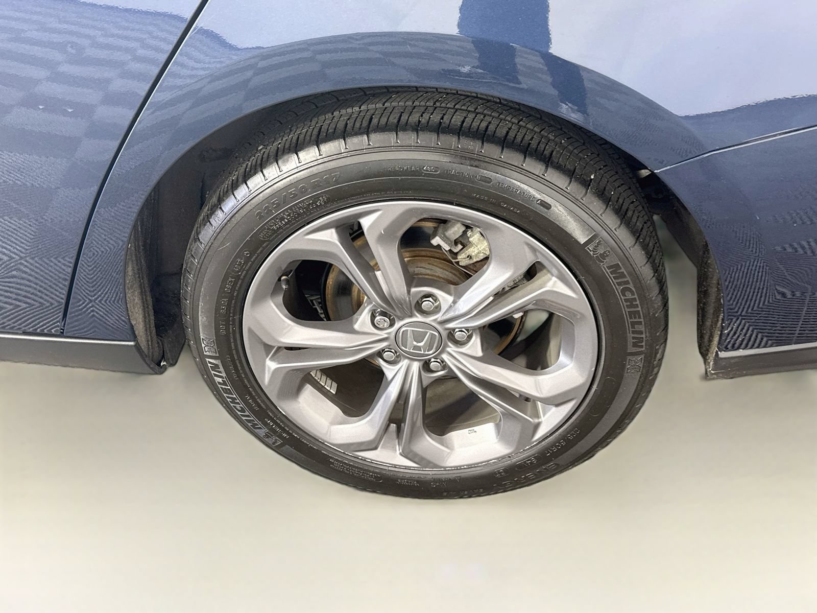 Used 2024 Honda Accord EX image 17