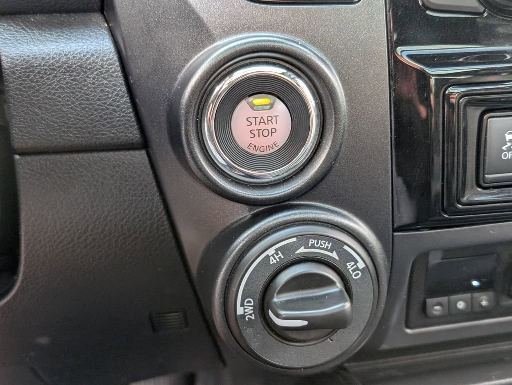 Used 2021 Nissan Titan PRO-4X w/ Pro-4x Convenience Package image 26