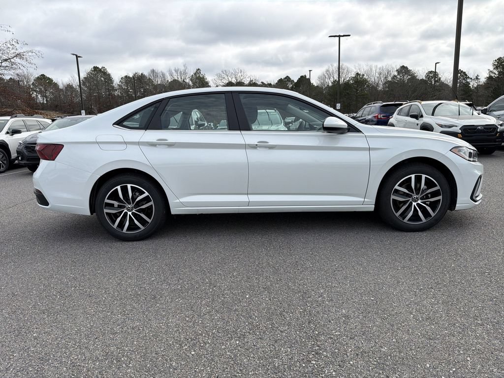 New 2026 Volkswagen Jetta SE FWD image 6