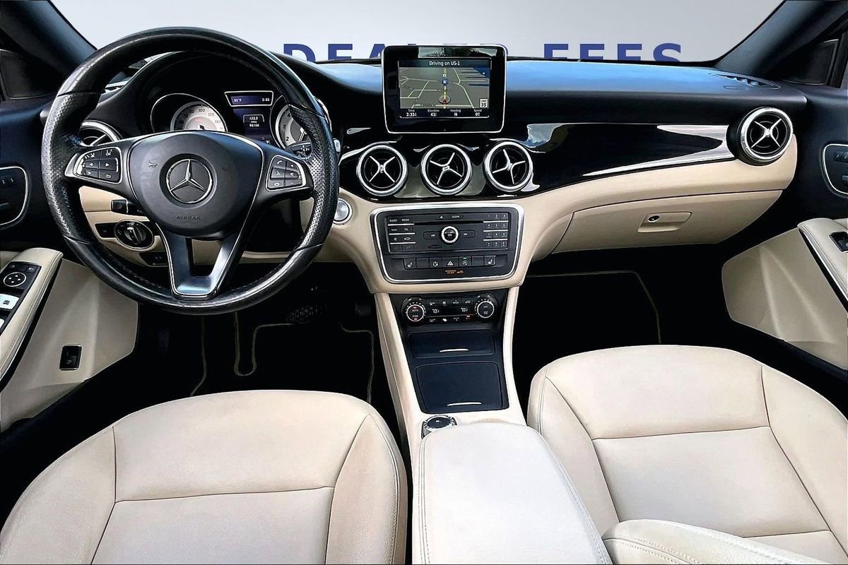 Used 2015 Mercedes-Benz CLA 250 image 7