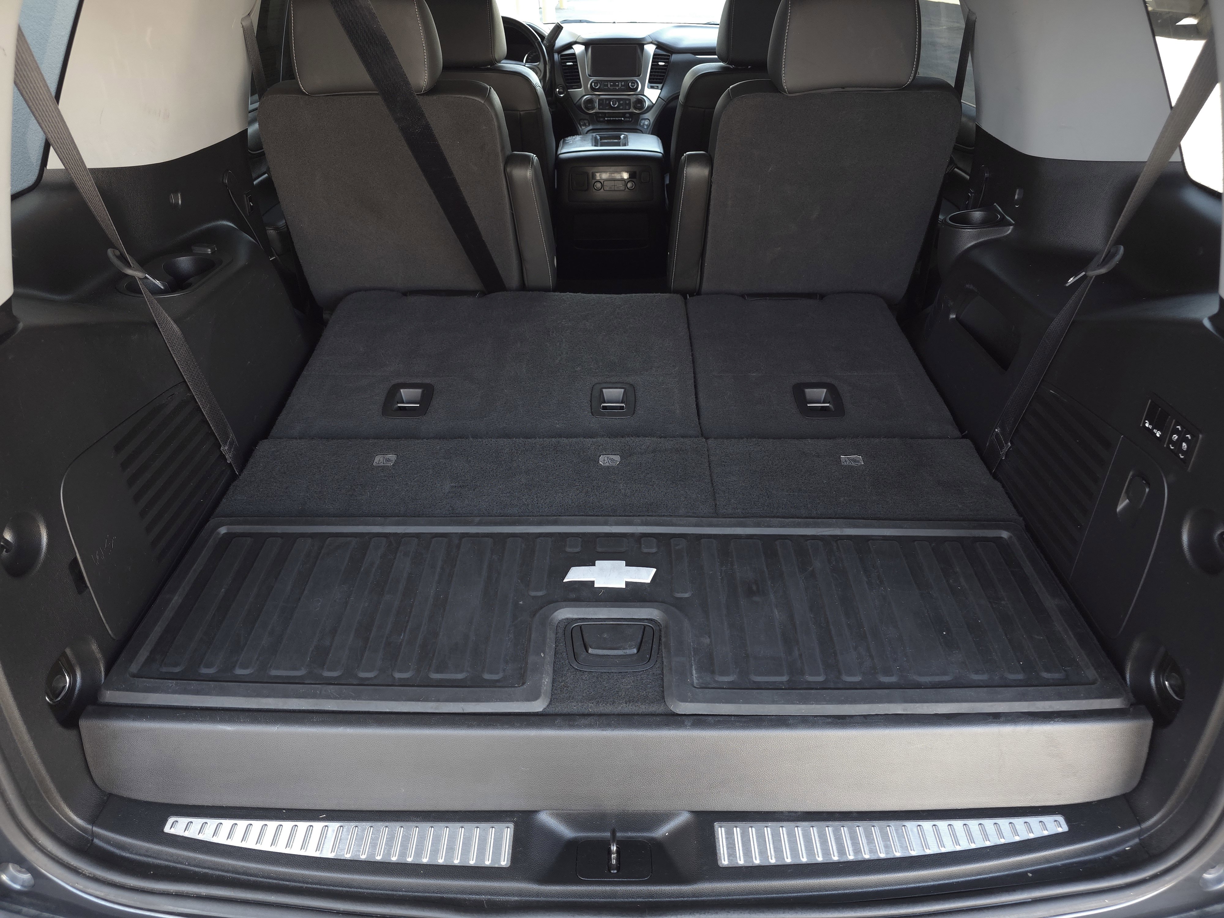 Used 2020 Chevrolet Tahoe Premier w/ RST 6.2L Performance Edition image 38