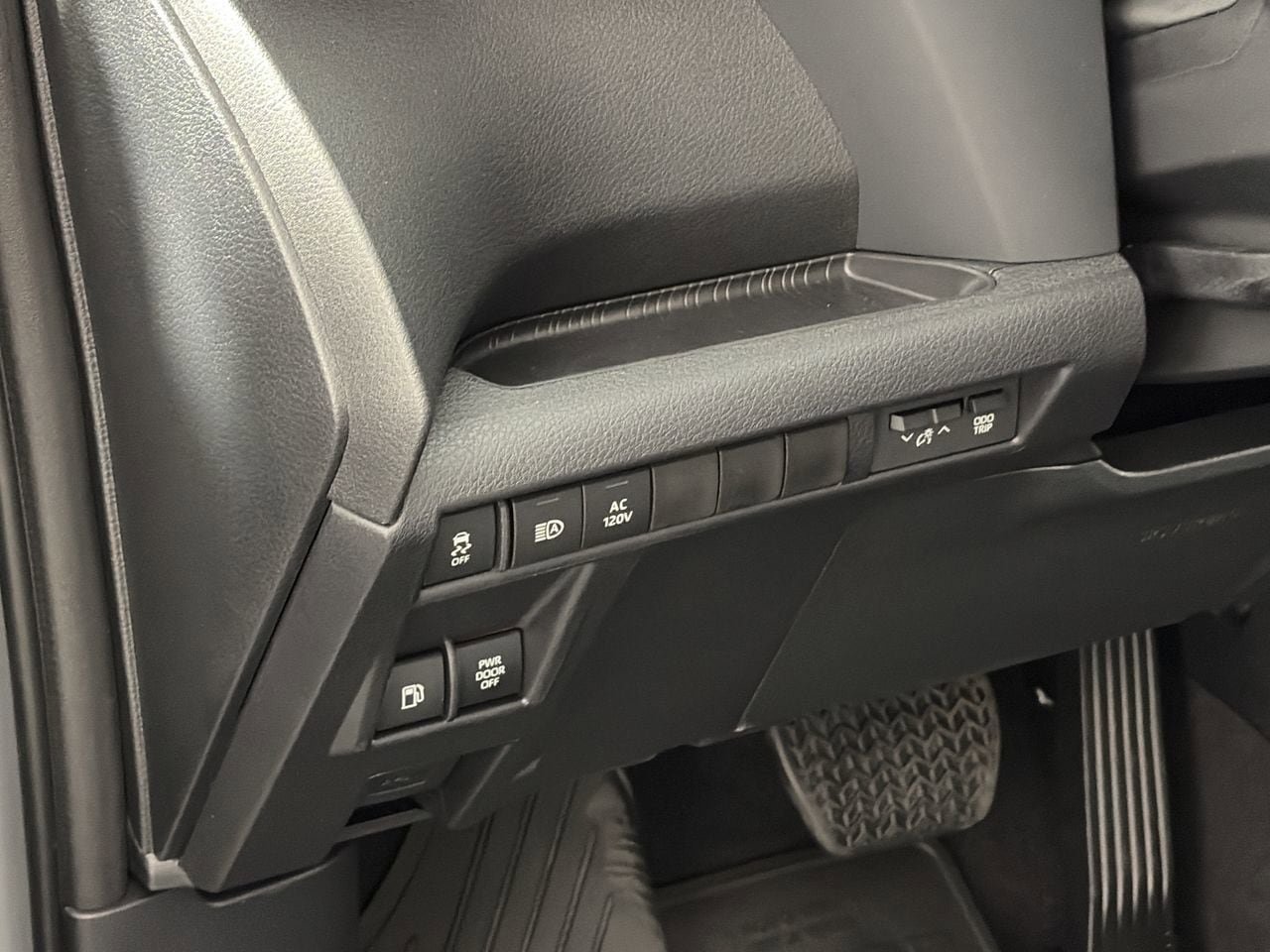 New 2026 Toyota Sienna XSE AWD/4WD image 13