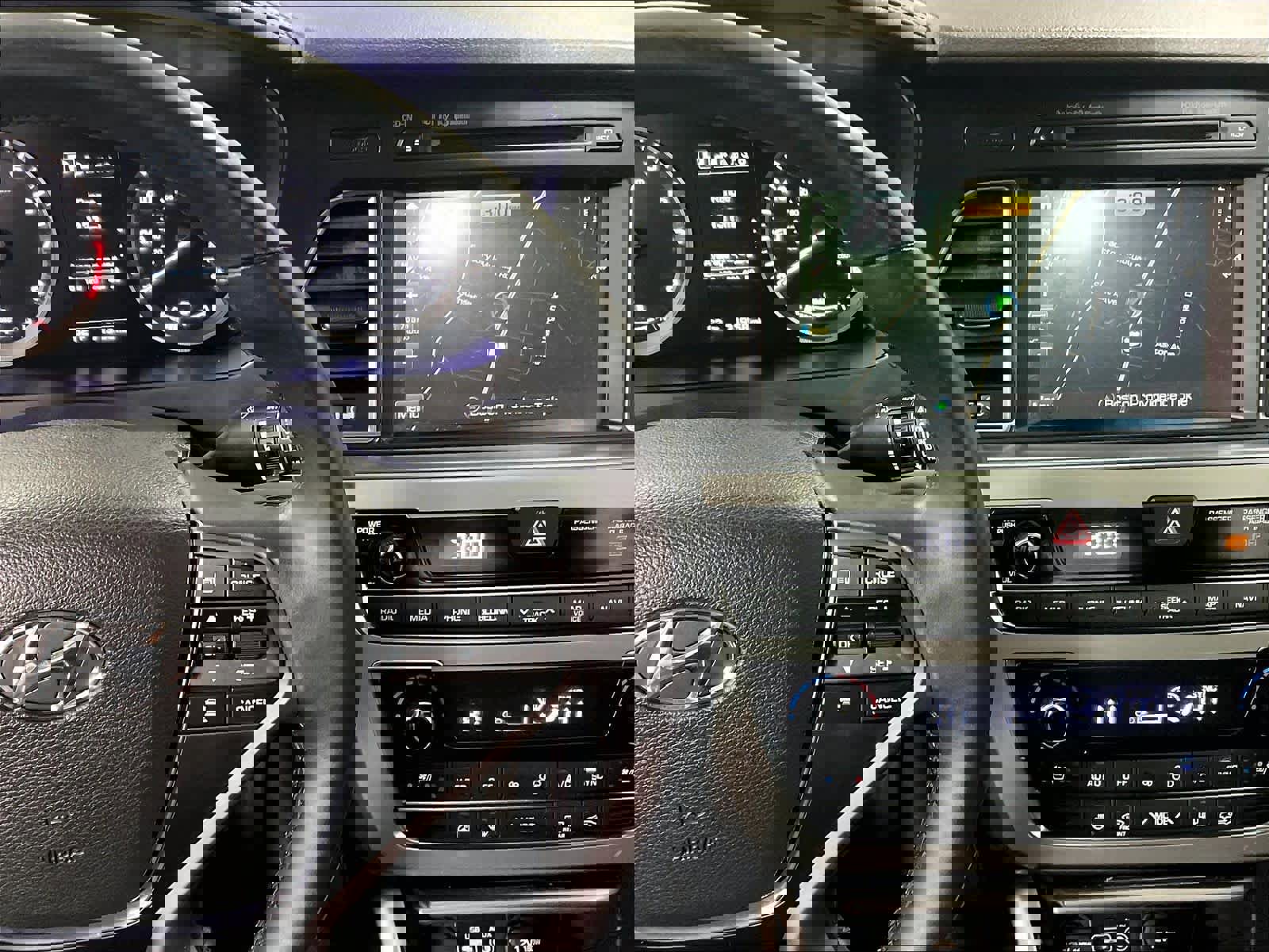 Used 2016 Hyundai Sonata Limited w/ Option Group 05 image 18