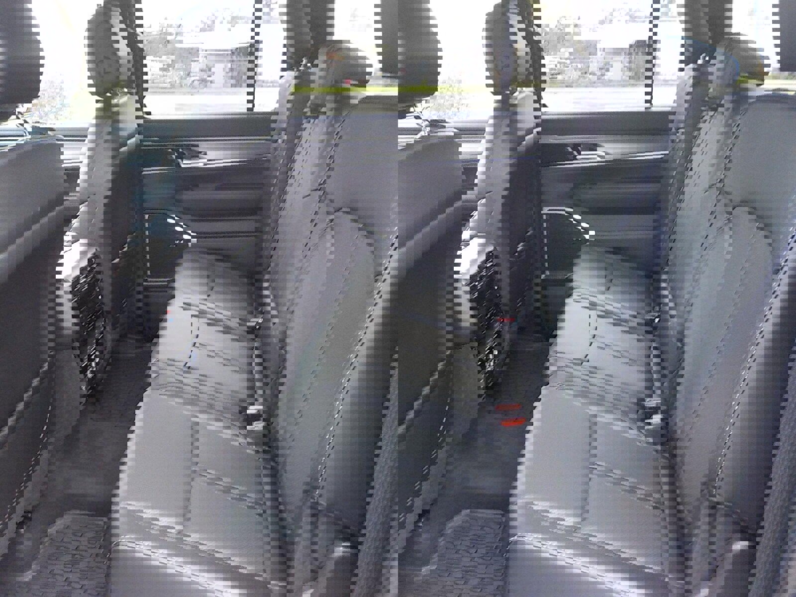 Used 2025 Jeep Wagoneer Series II image 12