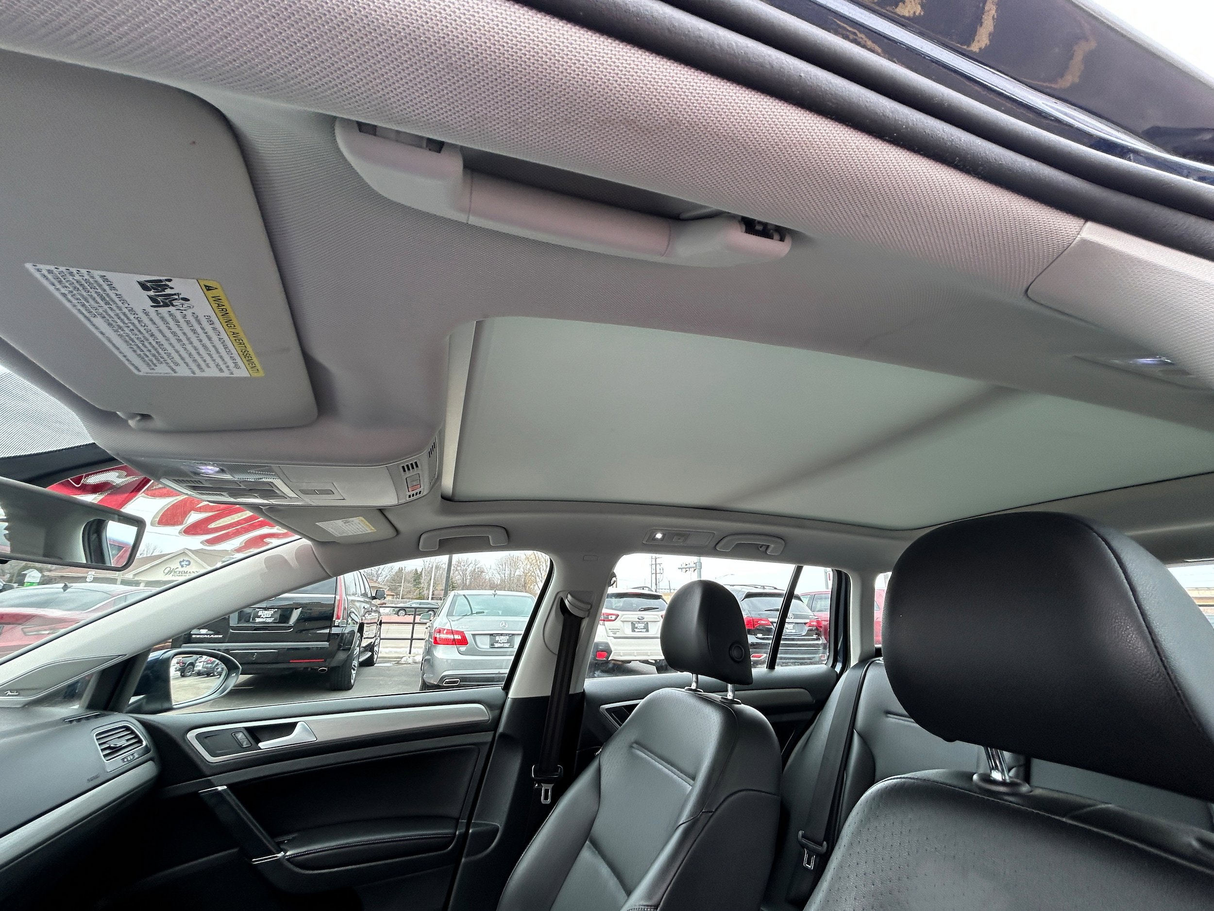 Used 2016 Volkswagen Golf SE FWD image 10