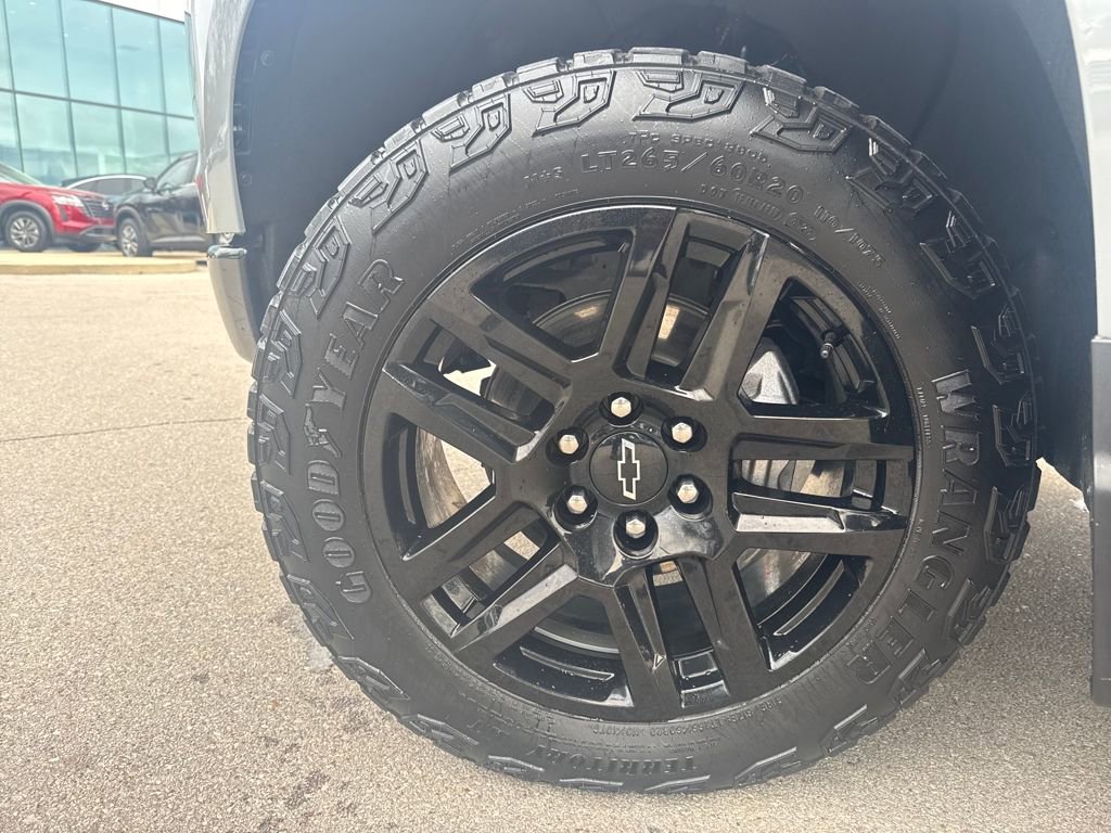 Used 2024 Chevrolet Silverado 1500 Custom Trail Boss w/ LPO, Dark Essentials Package image 29