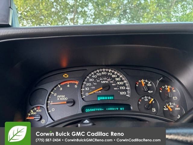 Used 2005 Chevrolet Silverado 2500 LT w/ Heavy-Duty Power Package AWD/4WD image 19