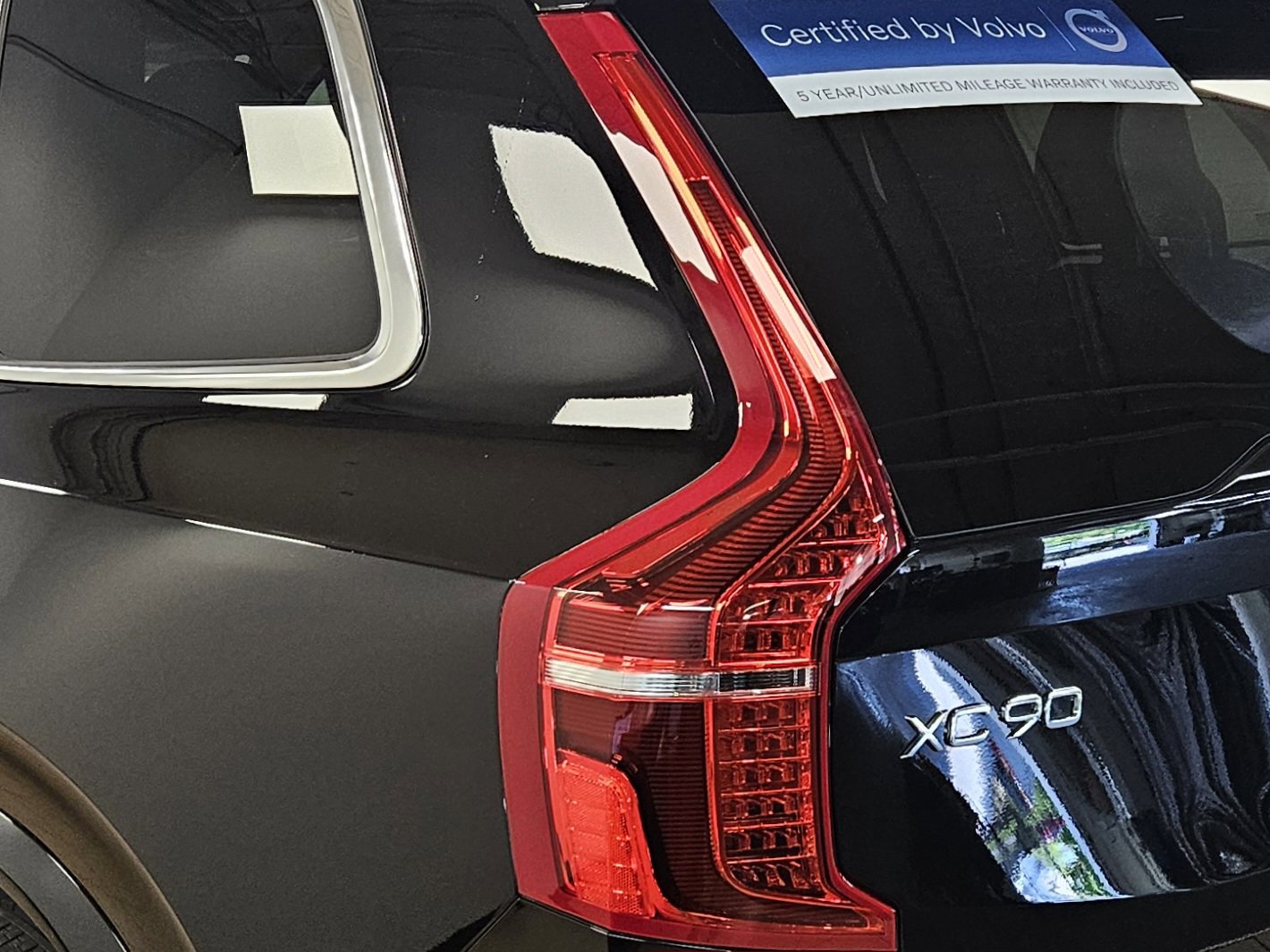 Used 2025 Volvo XC90 B6 Plus w/ Protection Package Premier image 38