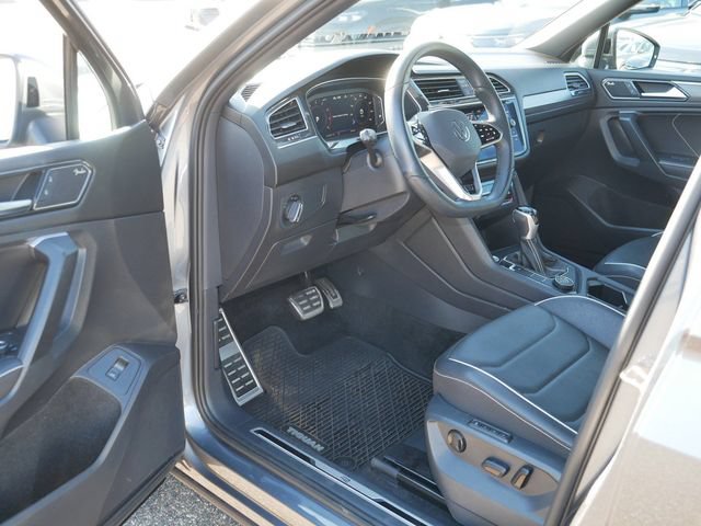 Certified 2023 Volkswagen Tiguan SEL R-Line AWD/4WD image 12