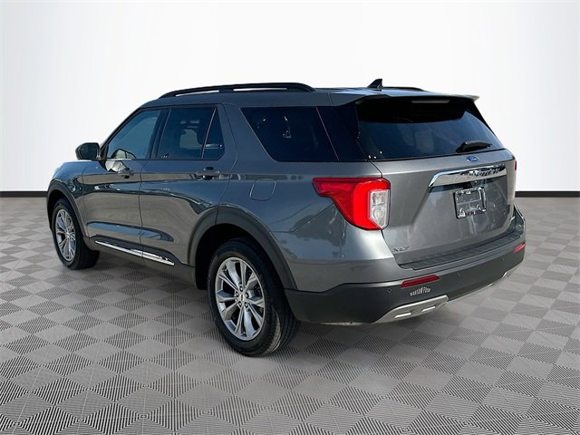 Used 2023 Ford Explorer XLT w/ Equipment Group 202A image 5