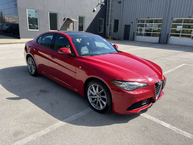 Used 2022 Alfa Romeo Giulia Ti AWD/4WD image 2