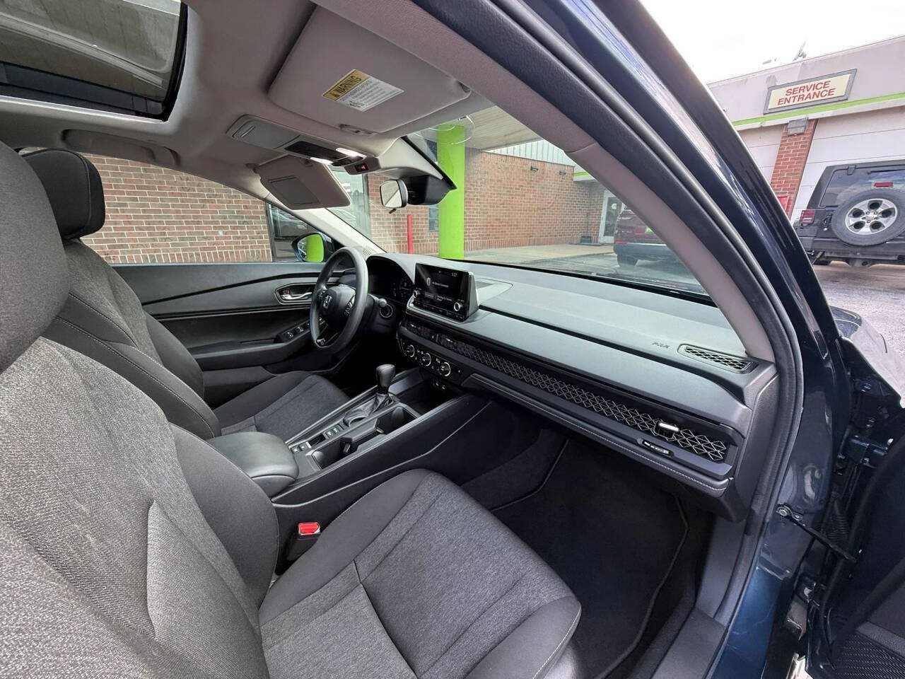 Used 2025 Honda Accord SE image 9