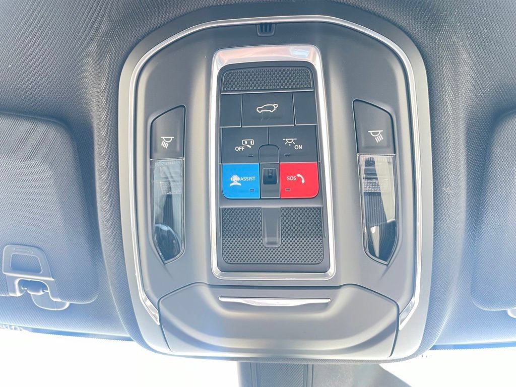 New 2026 Jeep Grand Cherokee Altitude AWD/4WD image 22