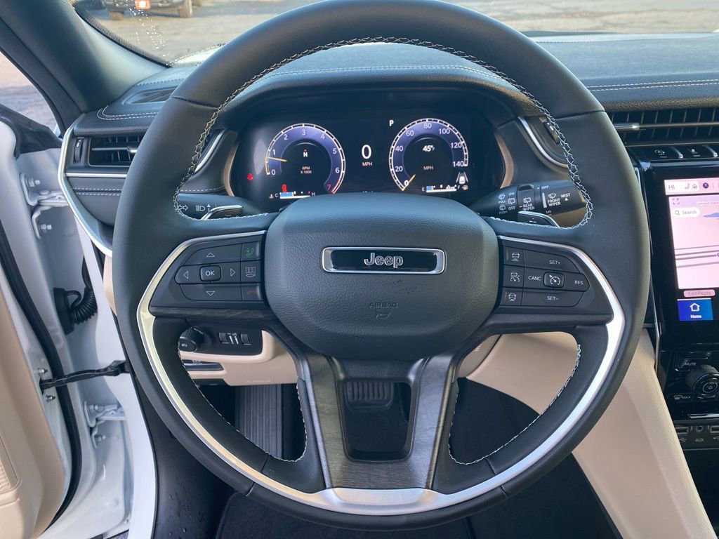 New 2025 Jeep Grand Cherokee Limited image 16