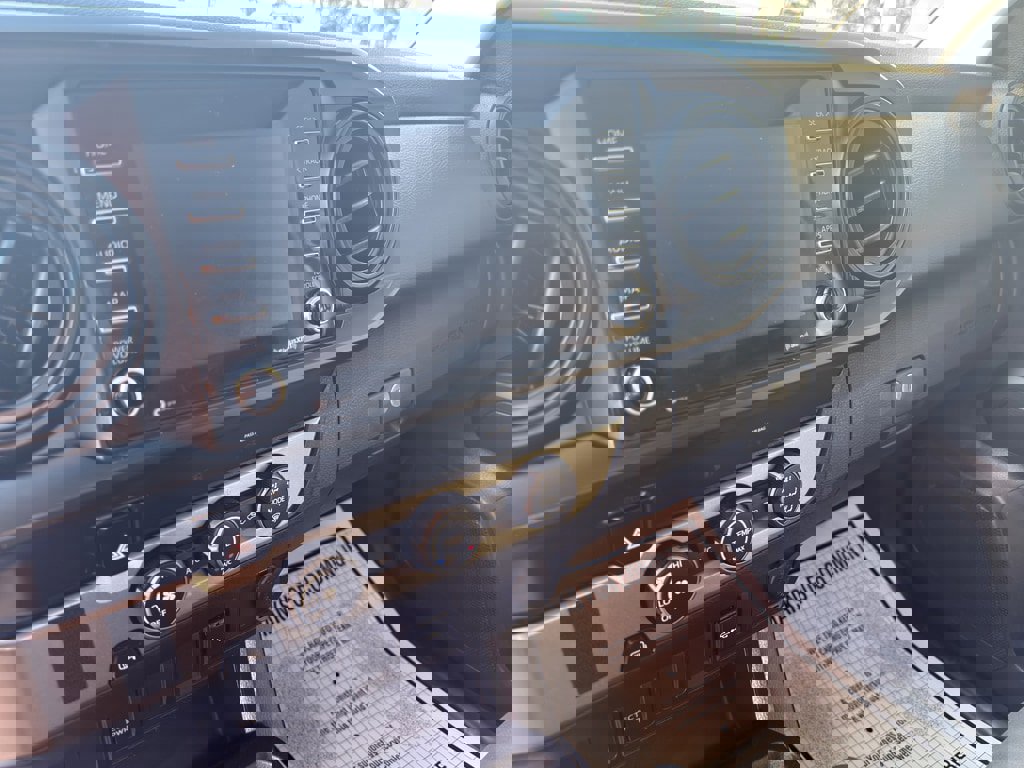 Used 2020 Toyota Tacoma SR image 14