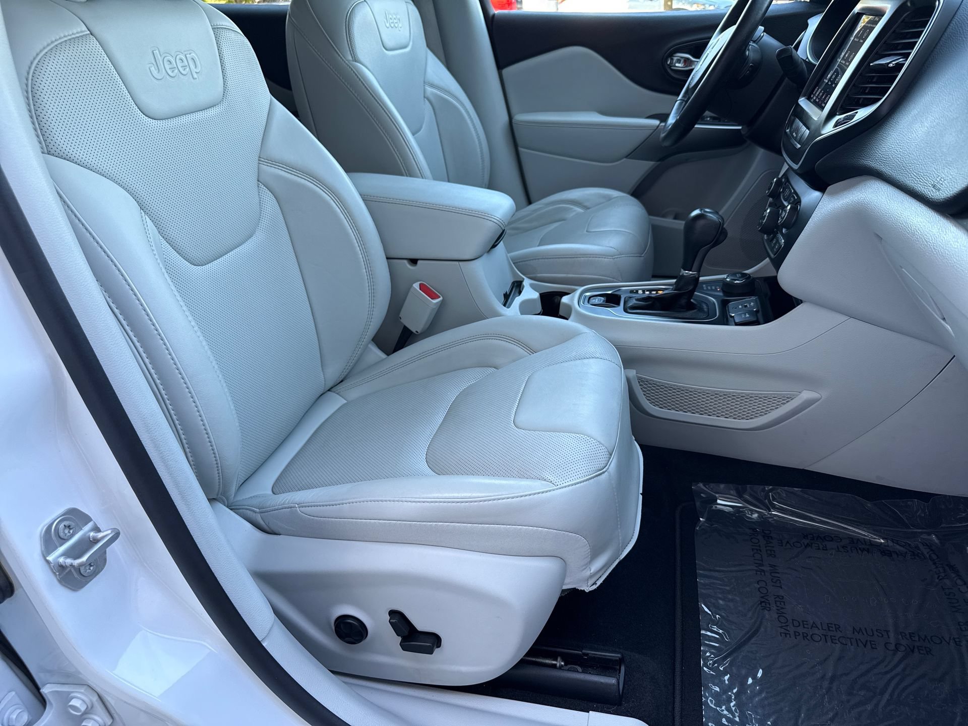 Used 2021 Jeep Cherokee Latitude Lux w/ Comfort/Convenience Group AWD/4WD image 20