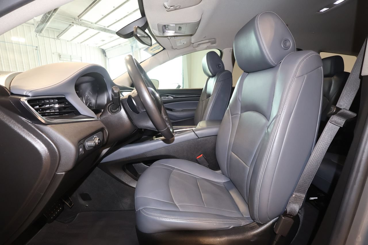 Used 2019 Buick Enclave Essence FWD image 13