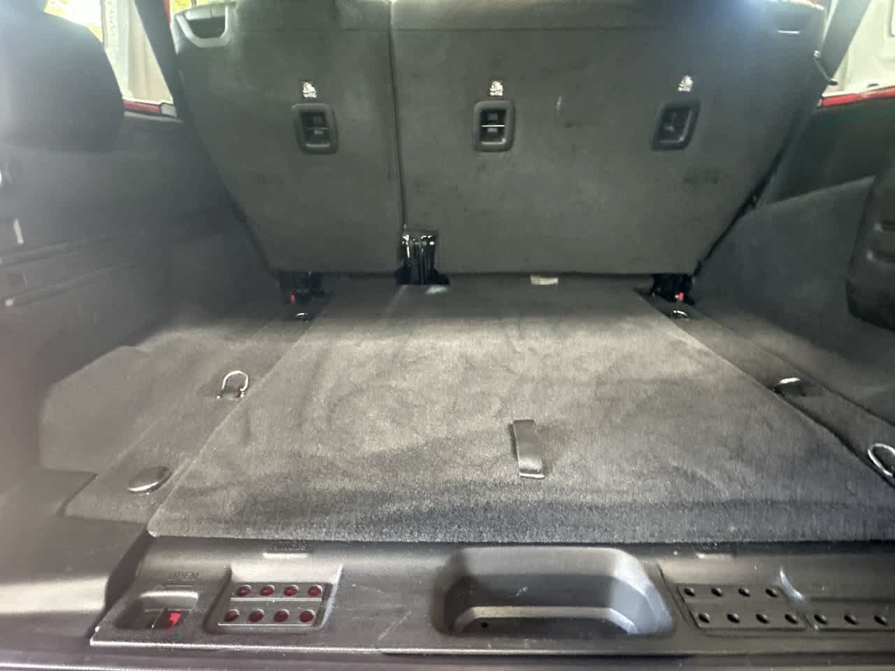 Used 2026 Jeep Wrangler Unlimited Rubicon AWD/4WD image 25