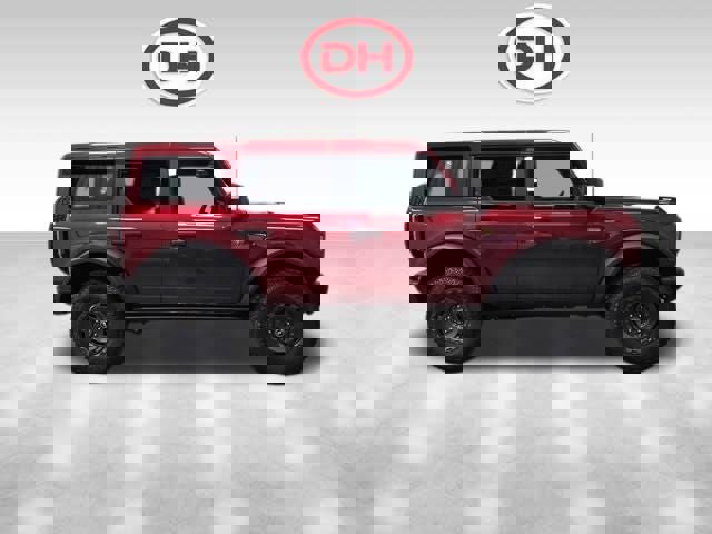 New 2025 Ford Bronco Badlands image 2