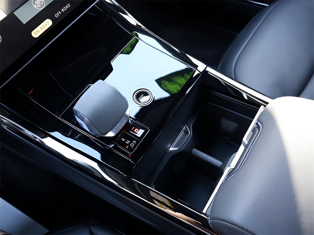 Used 2024 Land Rover Range Rover Sport SE image 26