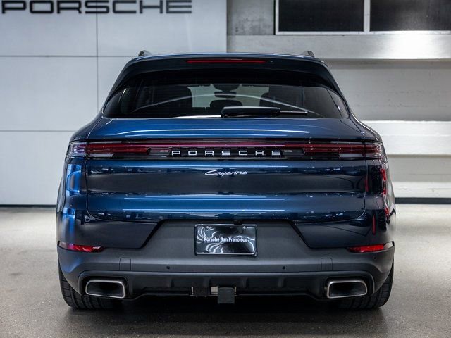 Certified 2025 Porsche Cayenne E-Hybrid image 7