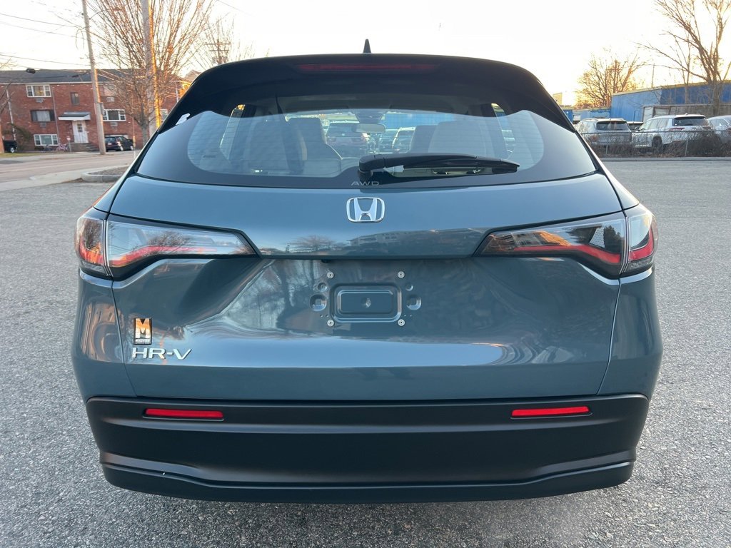 Used 2023 Honda HR-V LX image 4