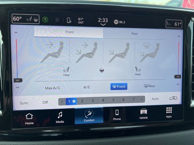 Used 2024 Chrysler Pacifica Touring-L image 27