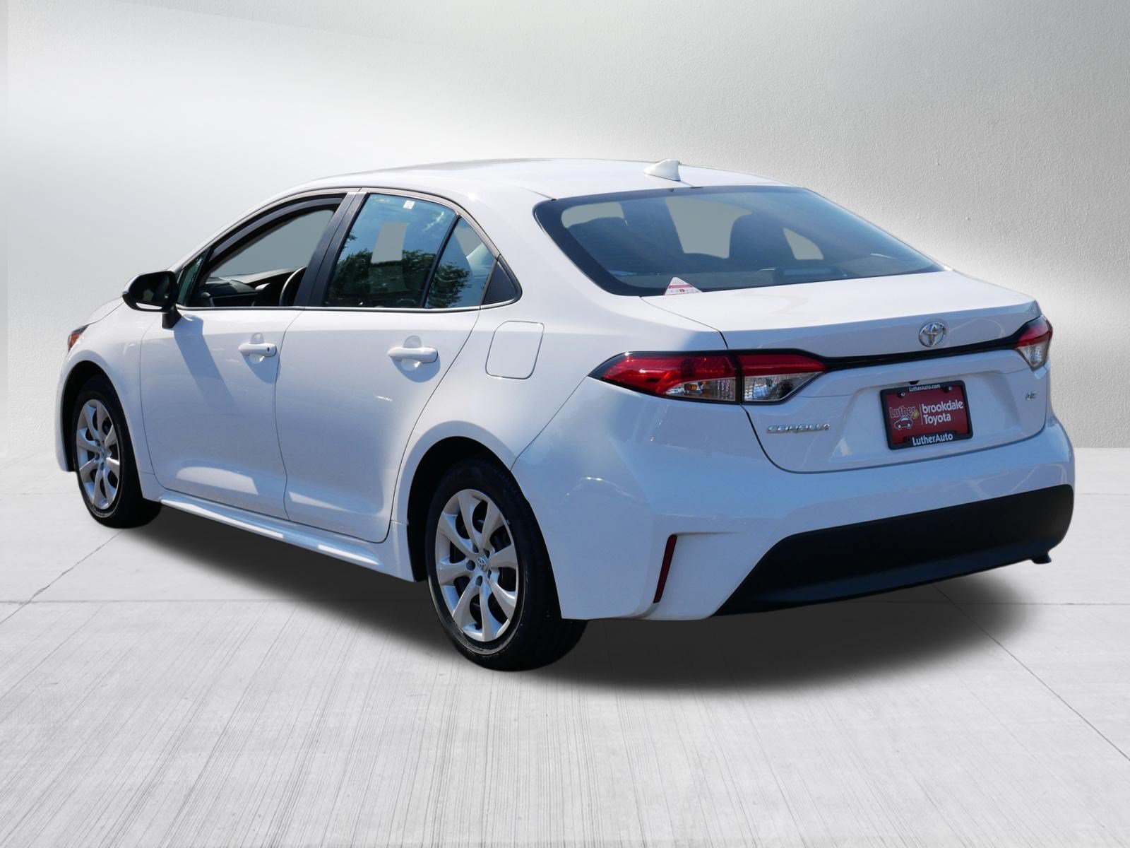 Certified 2026 Toyota Corolla LE FWD image 5