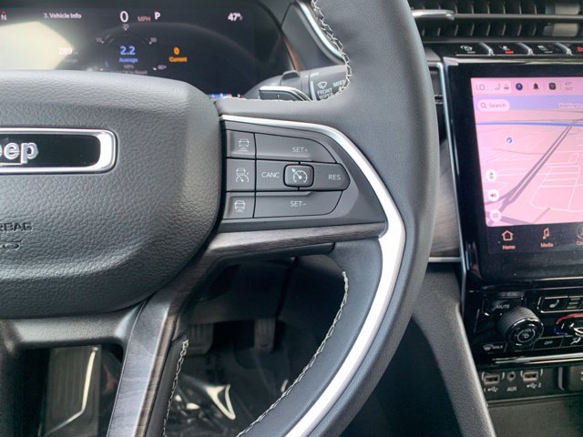 Used 2024 Jeep Grand Cherokee Limited w/ Luxury Tech Group II AWD/4WD image 24